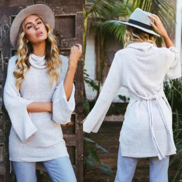 5⭐️KNIT Gray Tie Back Tunic Sweater - Picture 3 of 3